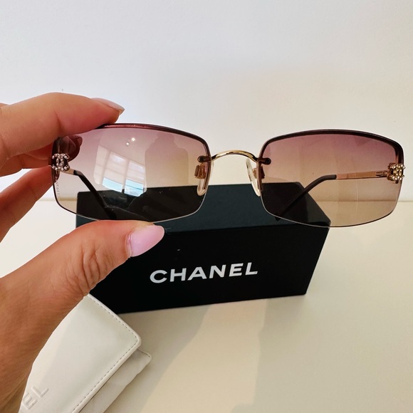 CHANEL VINTAGE SUNGLASSES crystal CC’s - Picture 8 of 16